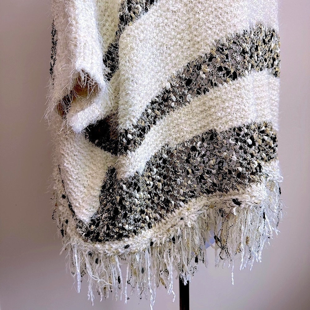 NWT Anthropologie Moth Crewneck Ivory with Metallic Thread Poncho Size Small - Picture 6 of 15